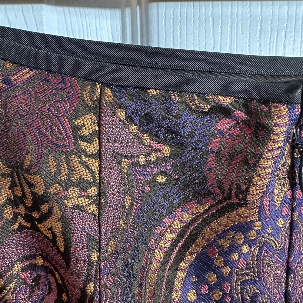 Linda Allard for Ellen Tracy 100% silk skirt, size 10, lined, office, evening - Picture 7 of 12